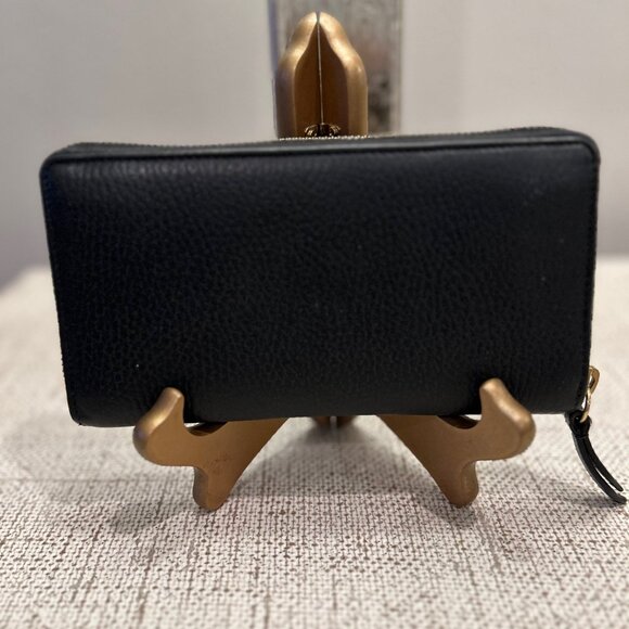 Authentic GUCCI GG Logo Bifold Zip Around Long Leather Wallet w/Gold Hardware - Picture 4 of 11